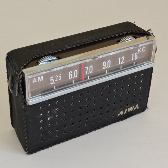 AIWA 10 Transistor Radio Other - Vintage 1970's Aiwa 10 Transistor Radio With Leather Case - Size 5" x 3"